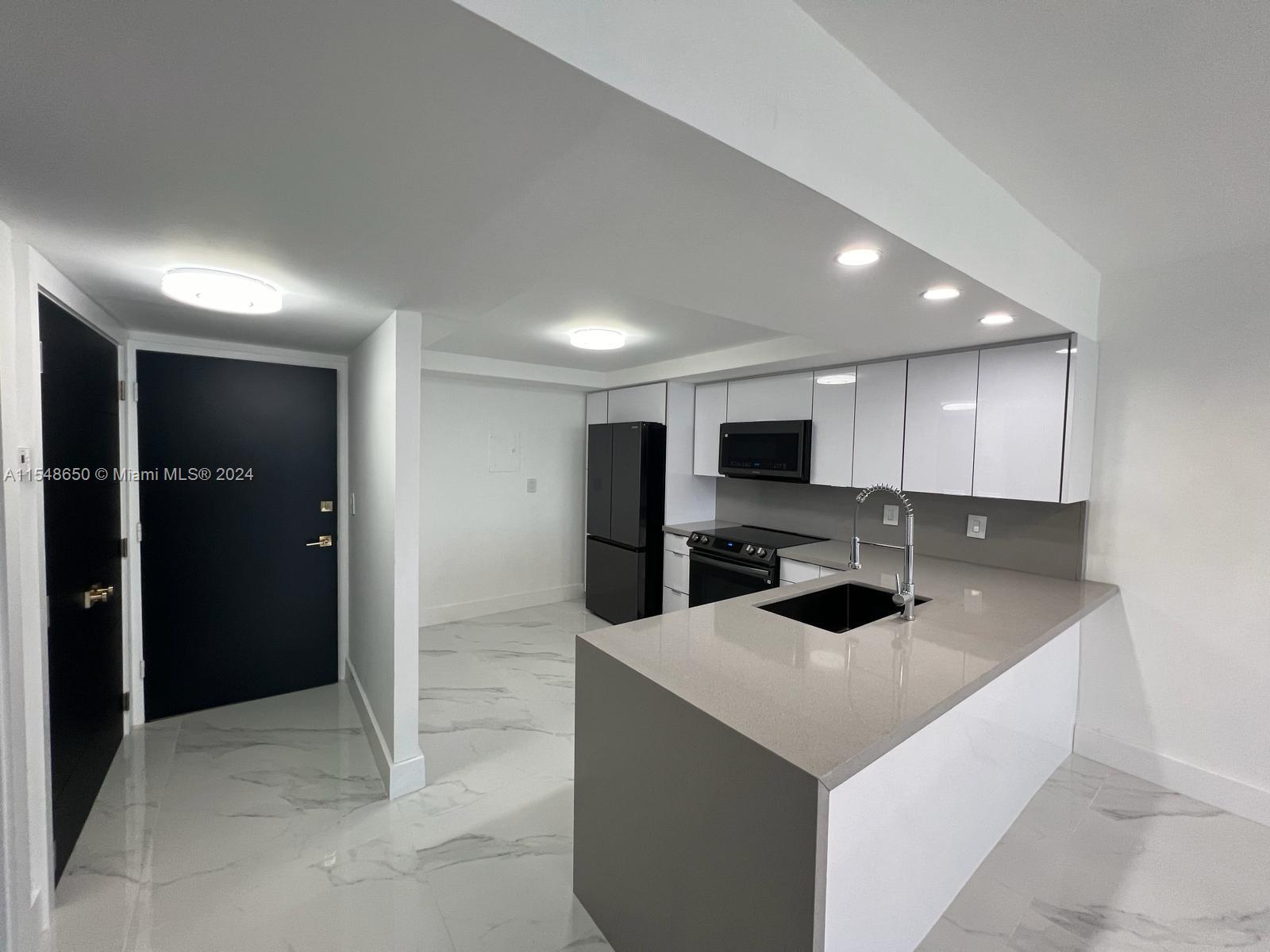 BUCKLEY TOWERS CONDO - EA - Residential