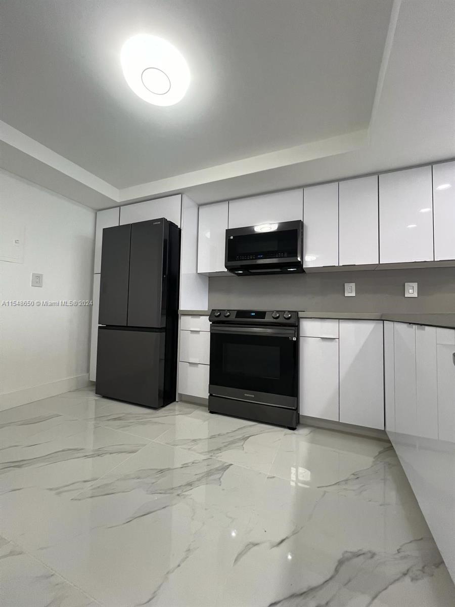 BUCKLEY TOWERS CONDO - EA - Residential