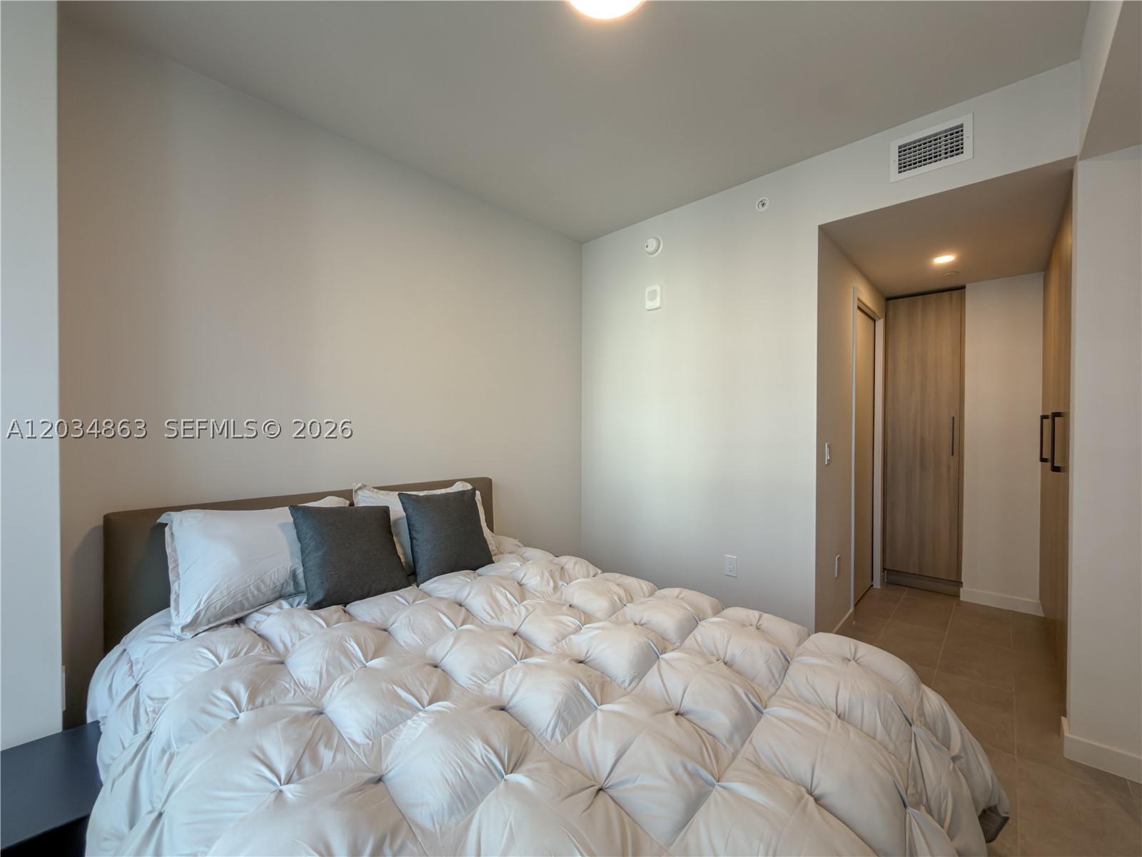MIAMI NORTH - Residential Lease