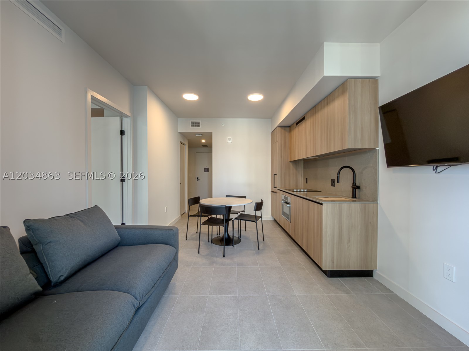 MIAMI NORTH - Residential Lease