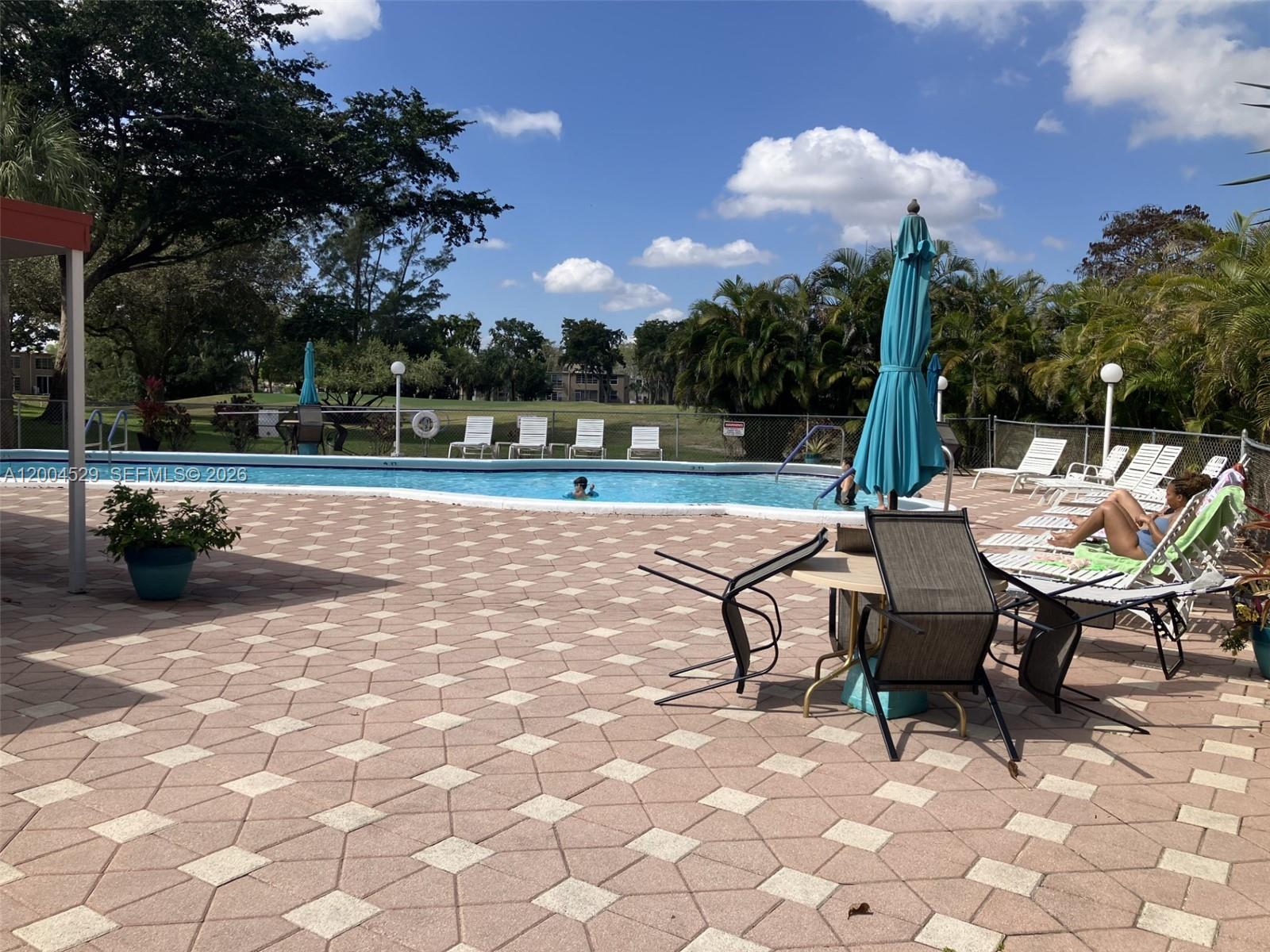 ORIOLE GOLF & TENNIS CLUB - Residential