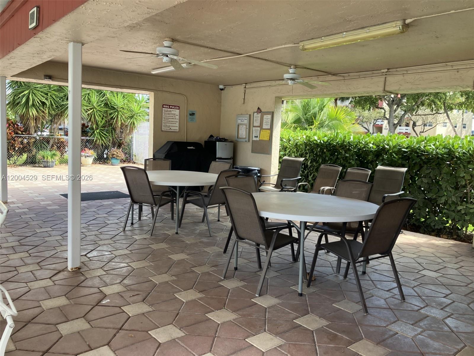 ORIOLE GOLF & TENNIS CLUB - Residential
