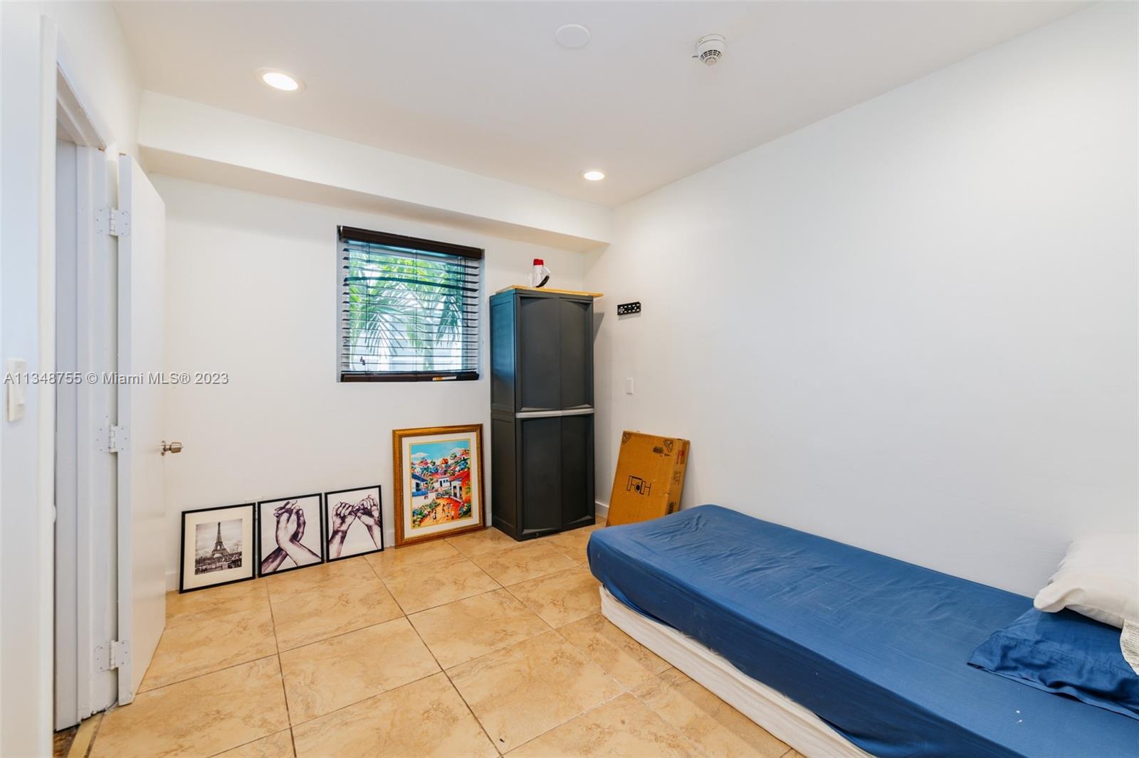 ISLE OF NORMANDY MIAMI VI - Residential