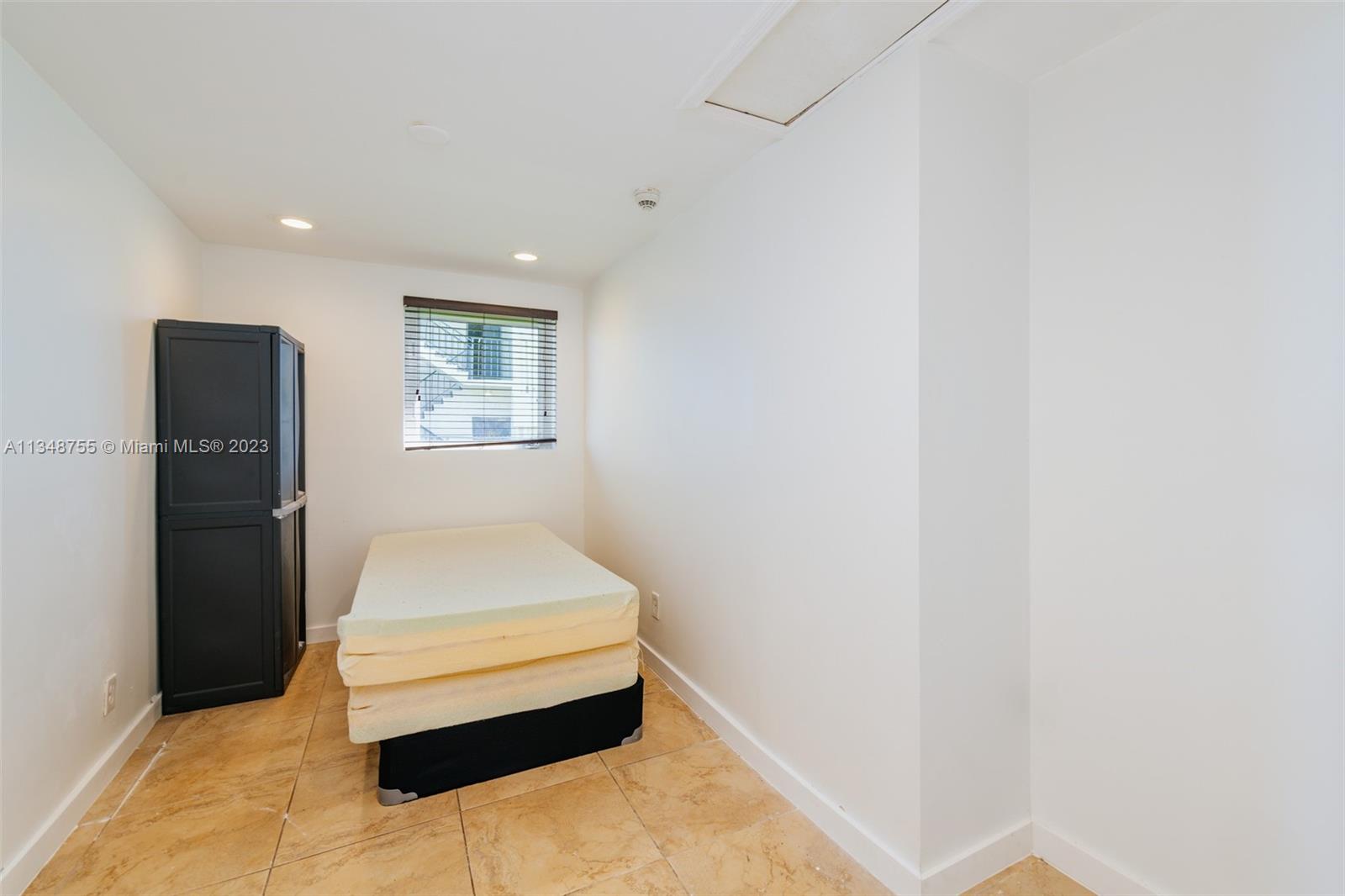 ISLE OF NORMANDY MIAMI VI - Residential