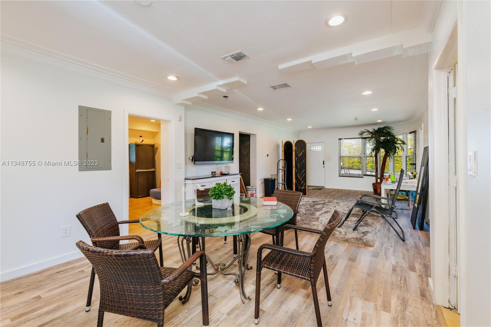 ISLE OF NORMANDY MIAMI VI - Residential