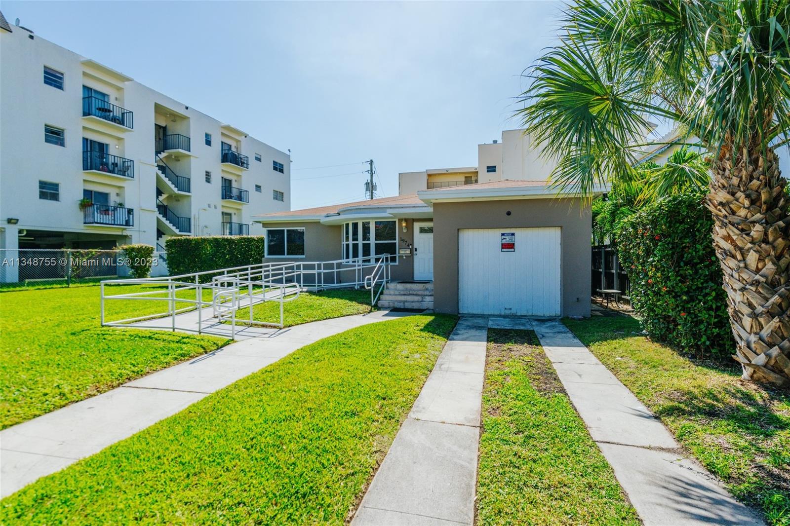 ISLE OF NORMANDY MIAMI VI - Residential