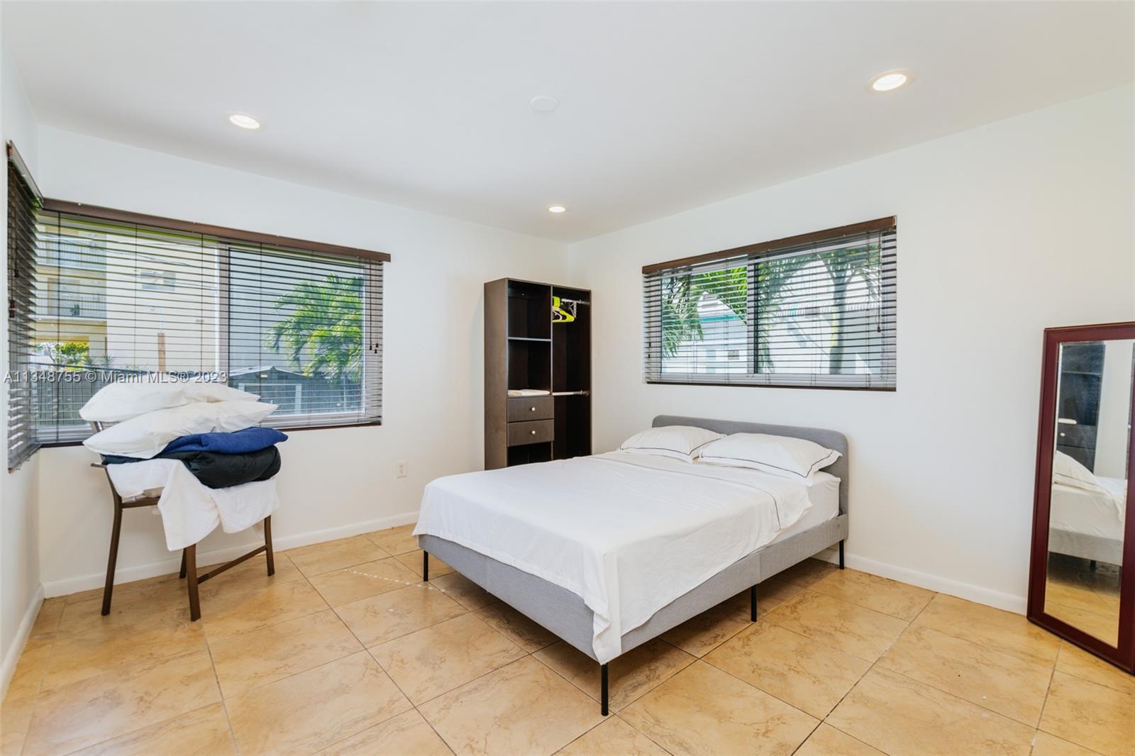 ISLE OF NORMANDY MIAMI VI - Residential
