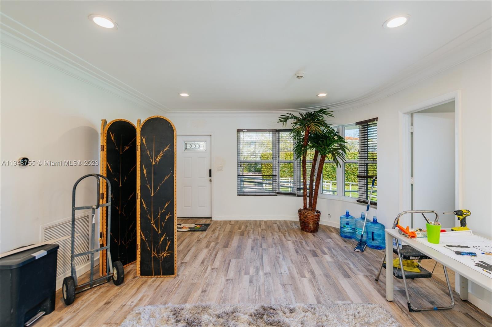 ISLE OF NORMANDY MIAMI VI - Residential