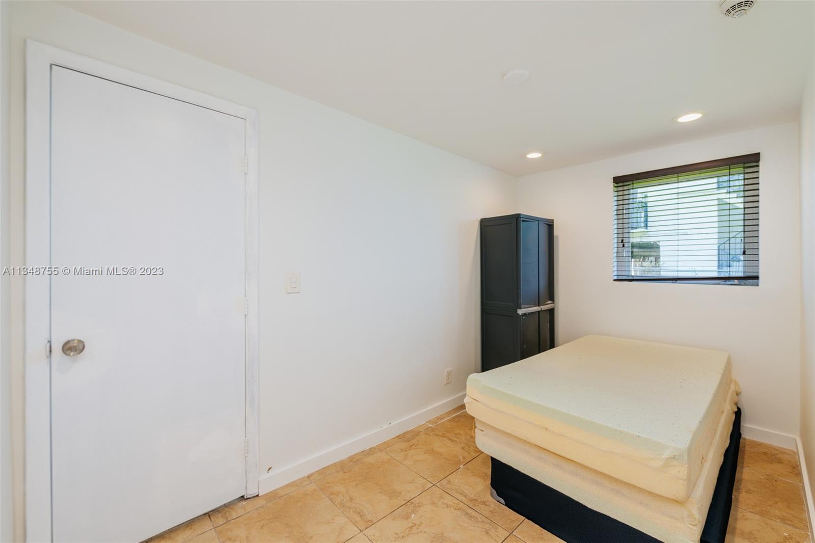 ISLE OF NORMANDY MIAMI VI - Residential