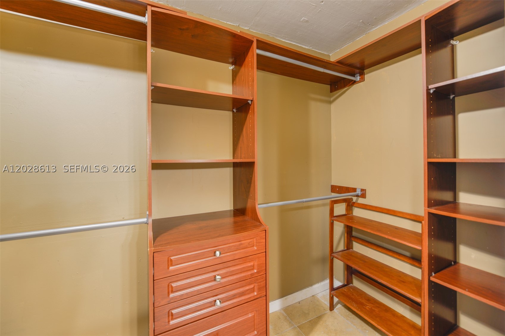 OCEAN VIEW TOWERS CONDO - Residential Lease