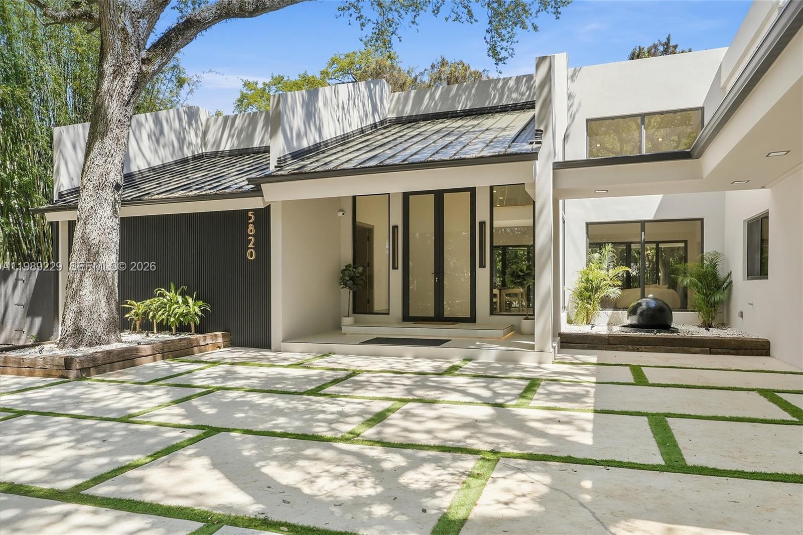 OAK POINT - Residential