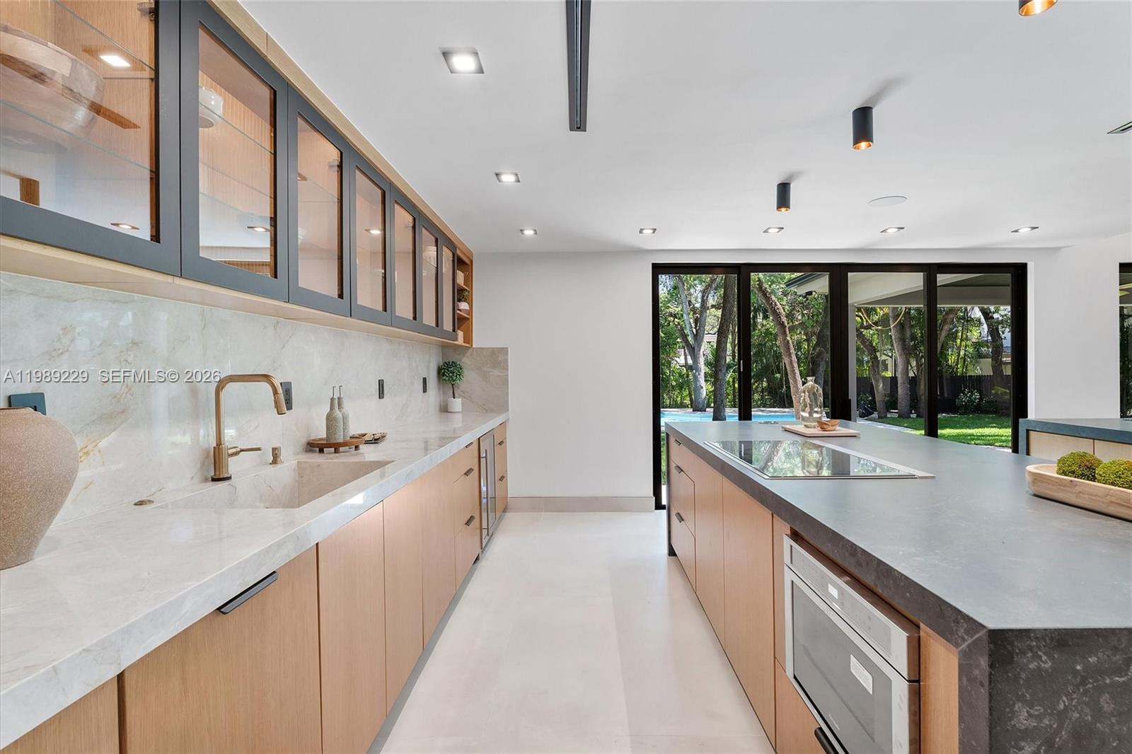 OAK POINT - Residential