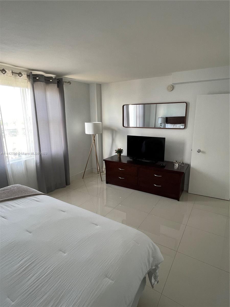 CARLISLE ON THE OCEAN CON - Residential Lease