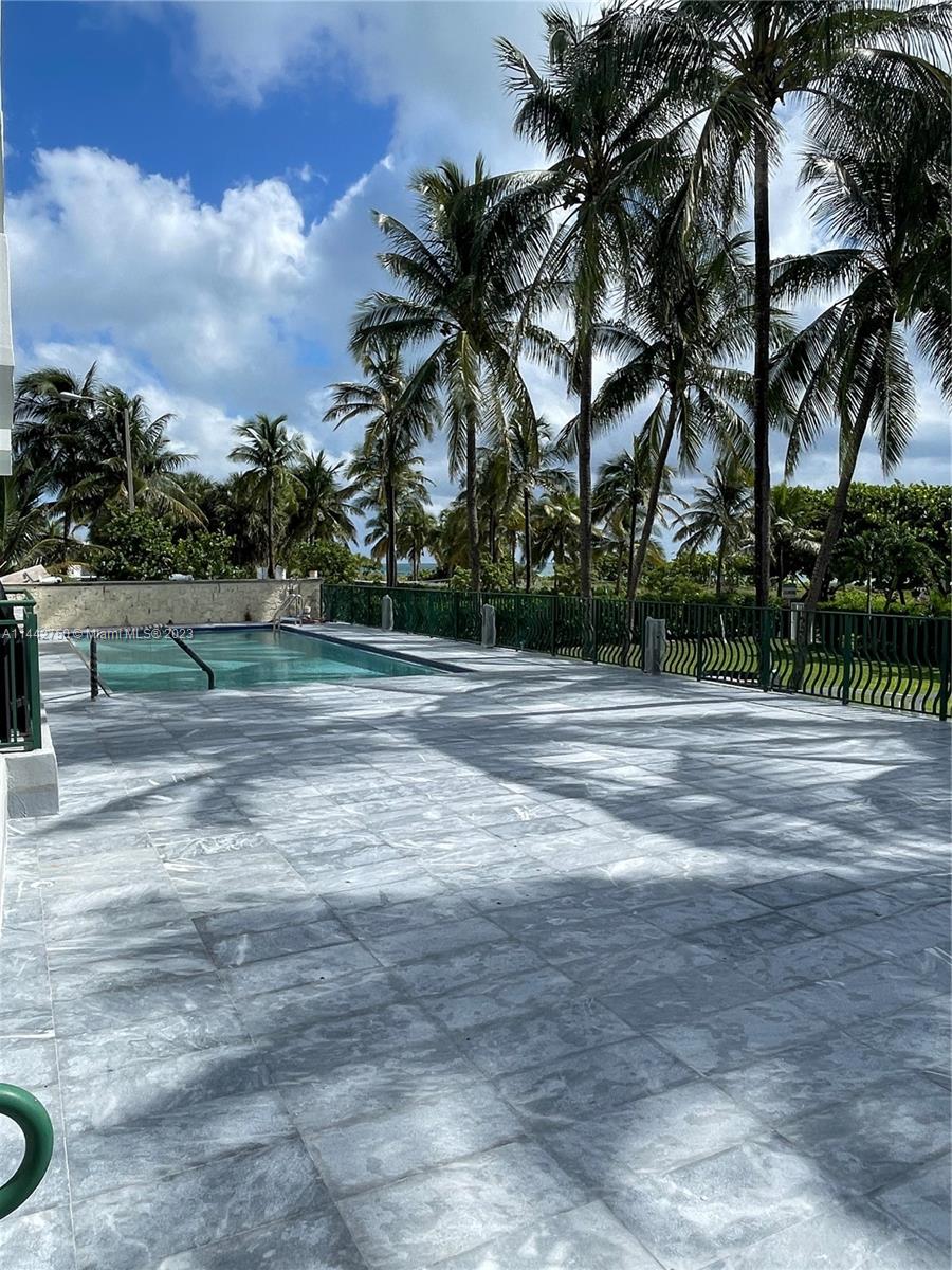 CARLISLE ON THE OCEAN CON - Residential Lease