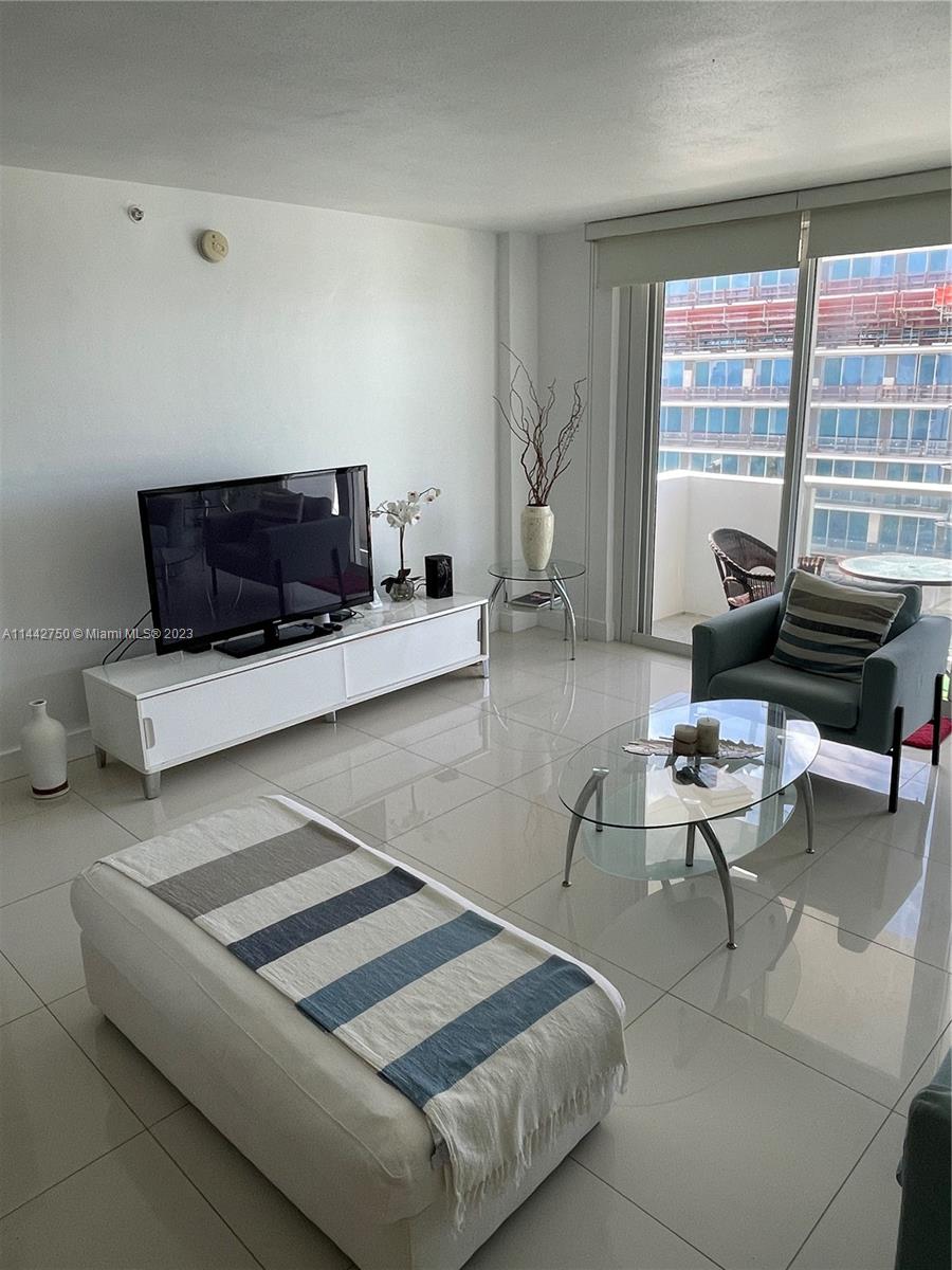 CARLISLE ON THE OCEAN CON - Residential Lease