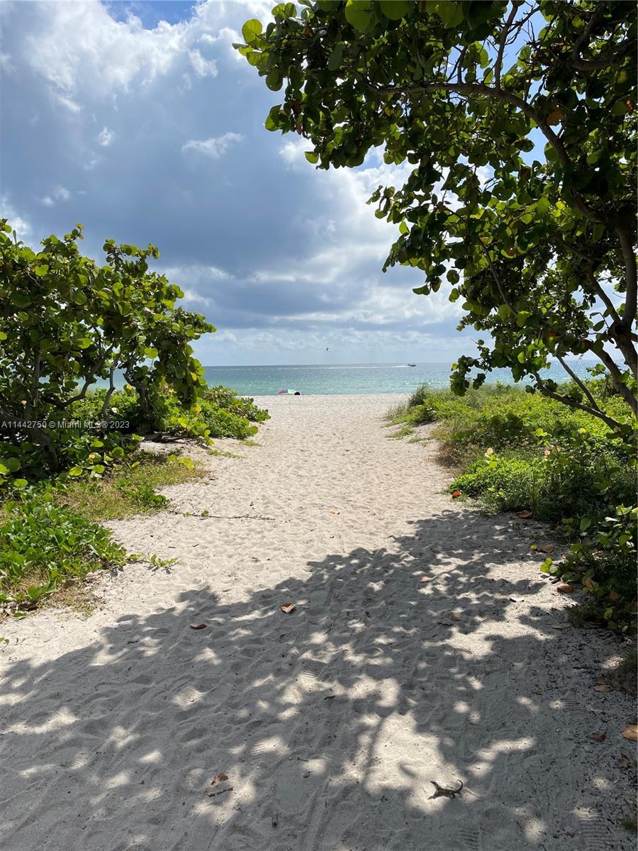 CARLISLE ON THE OCEAN CON - Residential Lease