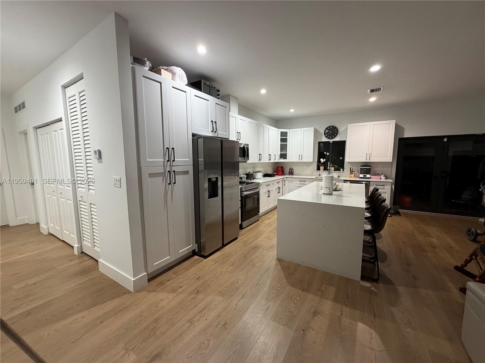 REPLAT OF PORTIONS OF RIC - Residential Lease