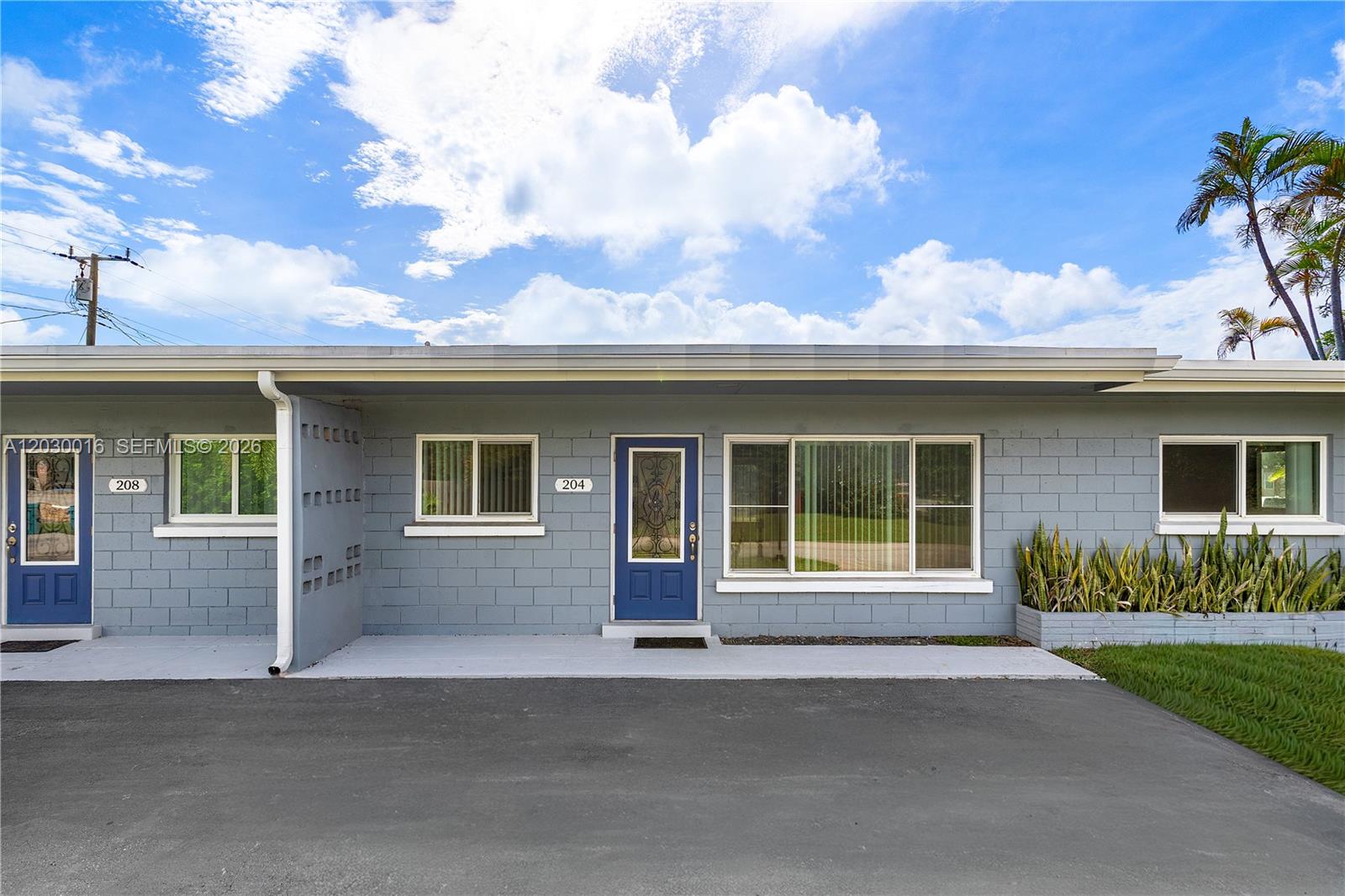 BOYNTON HEIGHTS - Residential Lease