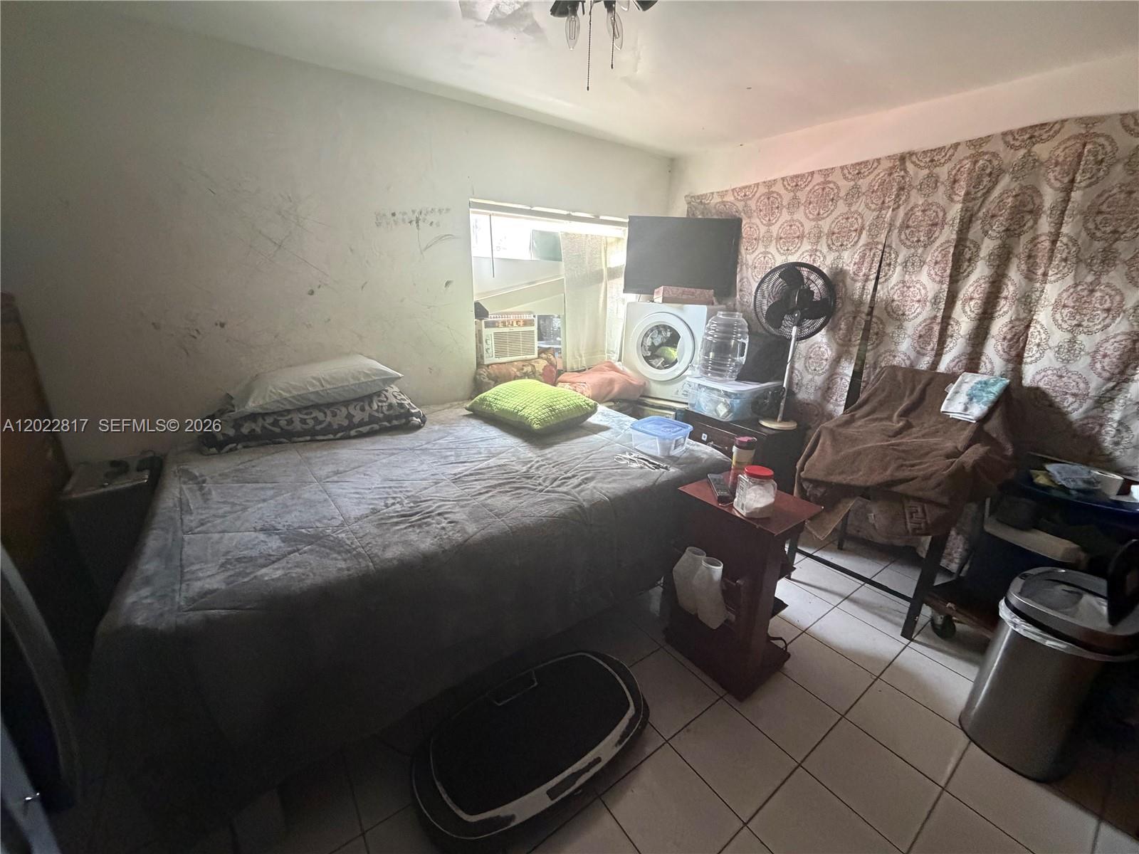 HOLLYWOOD BEACH GARDENS - Residential