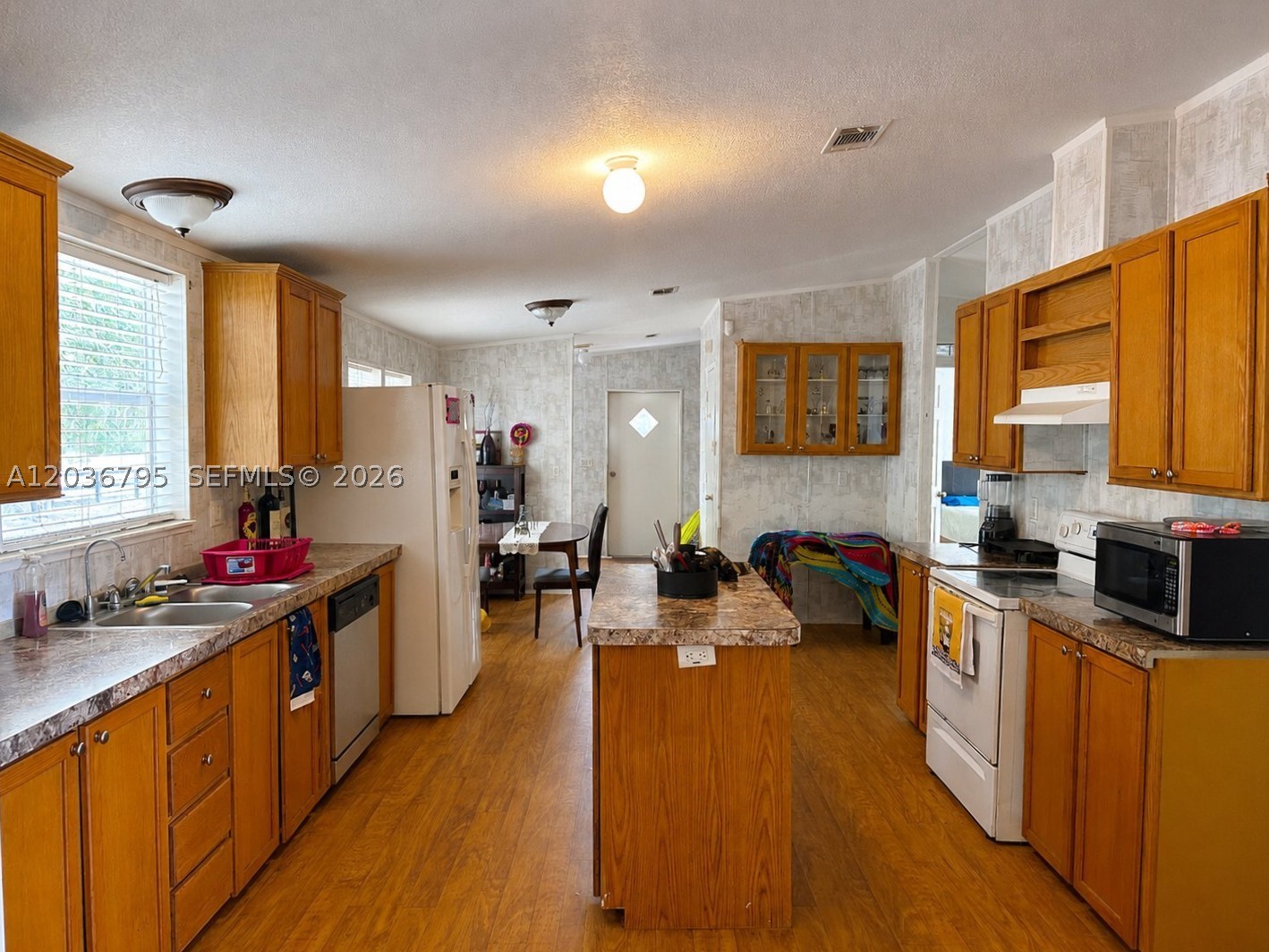 SAND RIDGE ESTATES - Residential