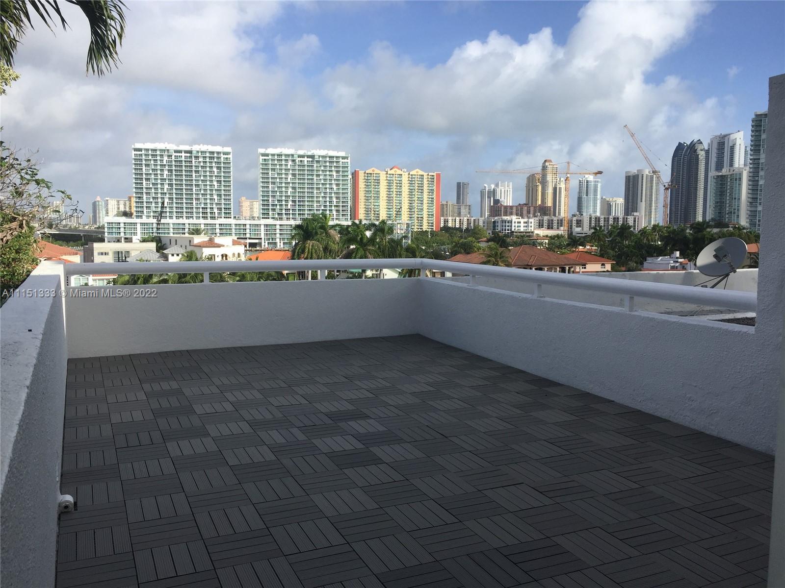 POINCIANA IS YT & RCQ CLU - Residential