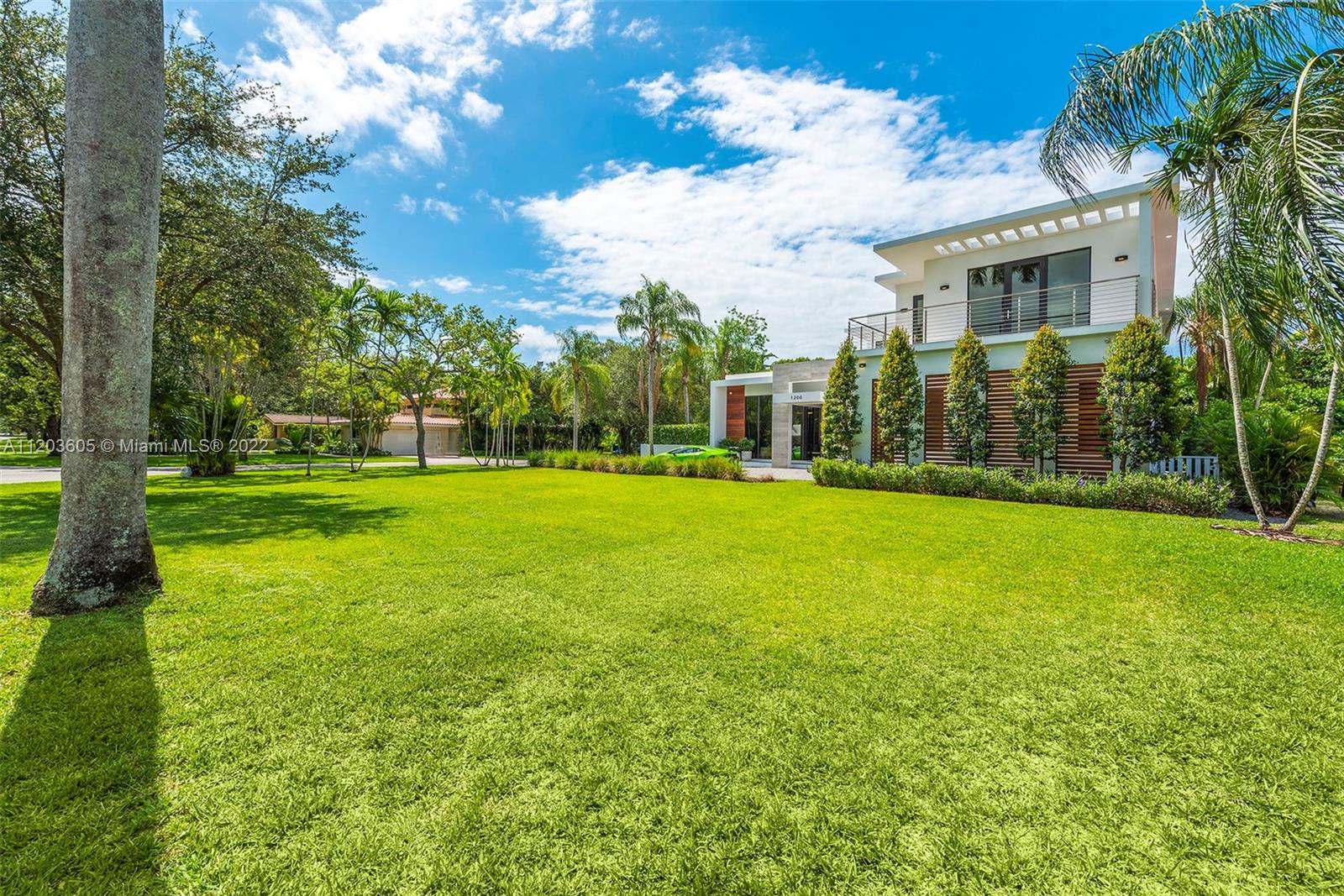 UNIVERSITY ESTATES - Residential