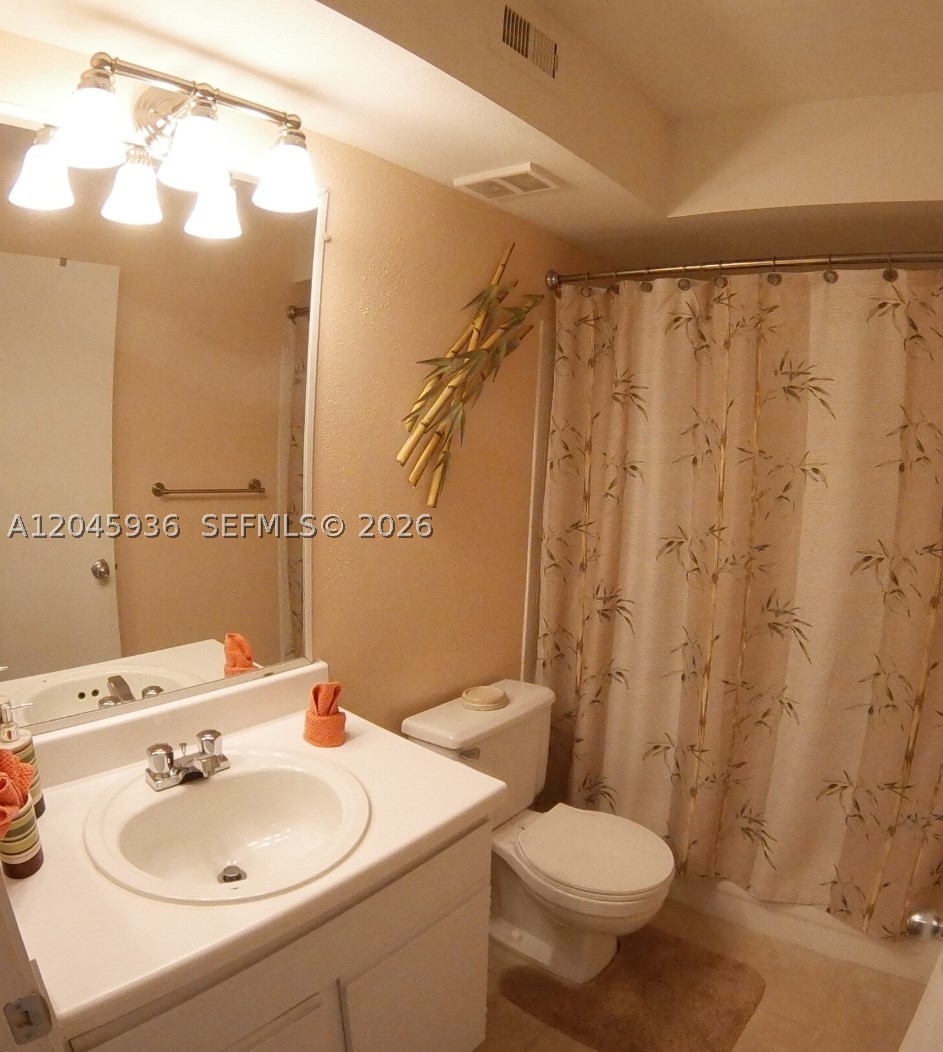 SAILBOAT POINTE CONDO - Residential