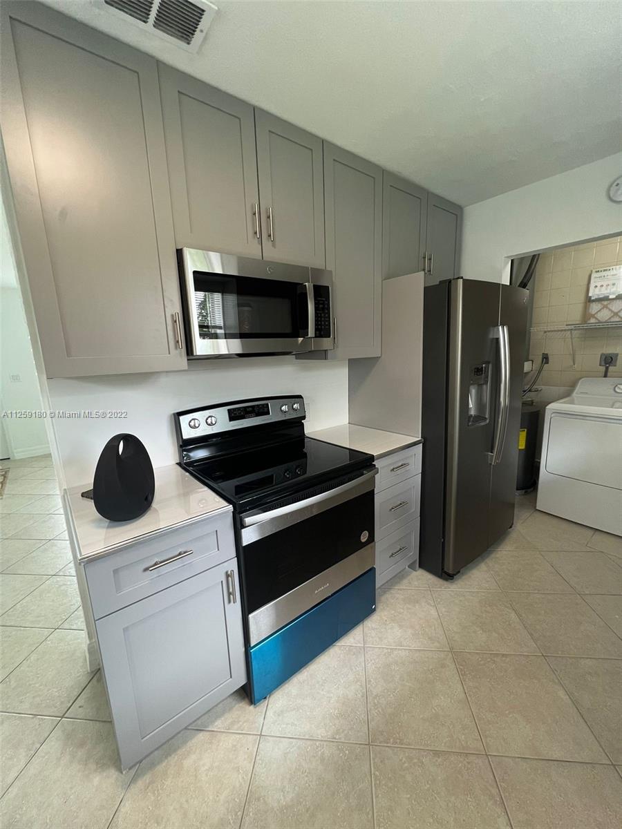 SOUTHGATE SECOND ADD - Residential Lease