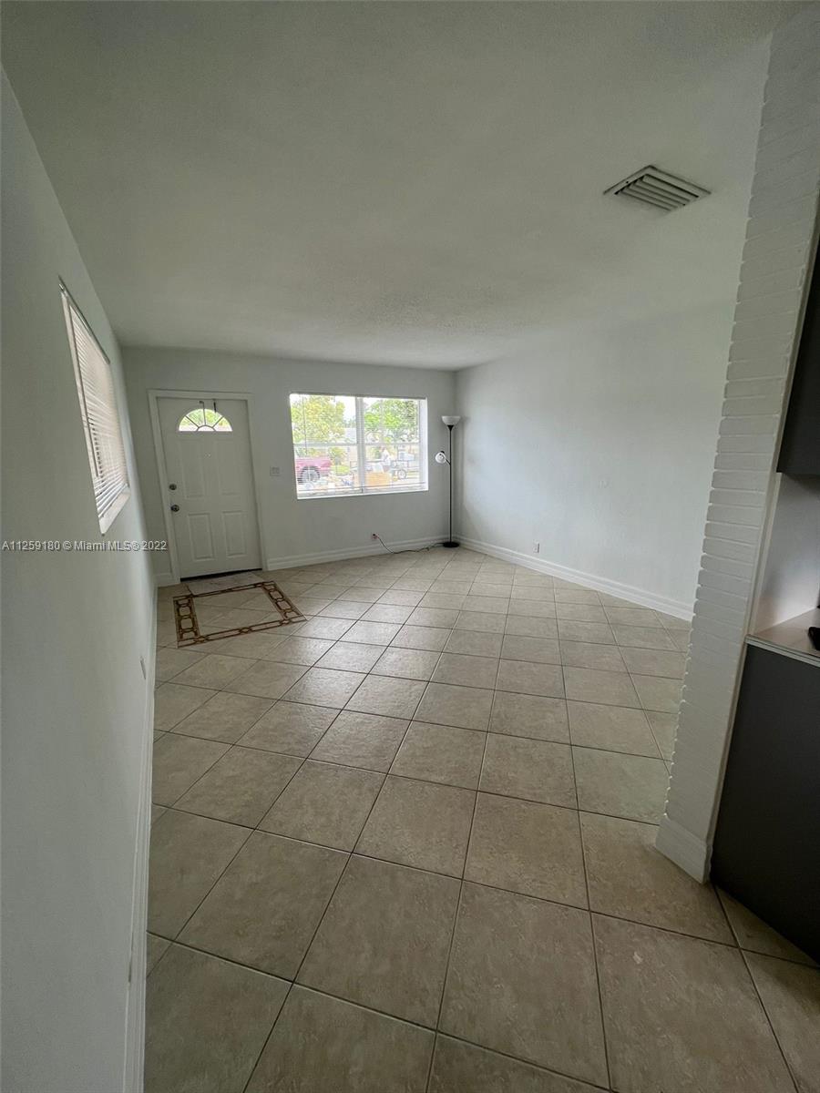 SOUTHGATE SECOND ADD - Residential Lease