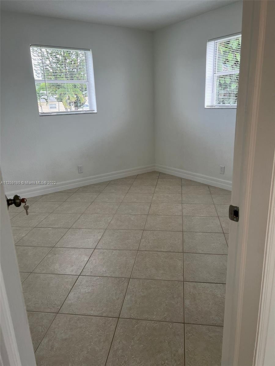 SOUTHGATE SECOND ADD - Residential Lease