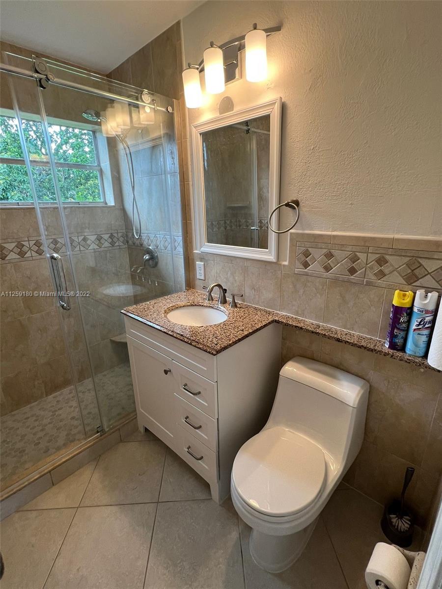SOUTHGATE SECOND ADD - Residential Lease