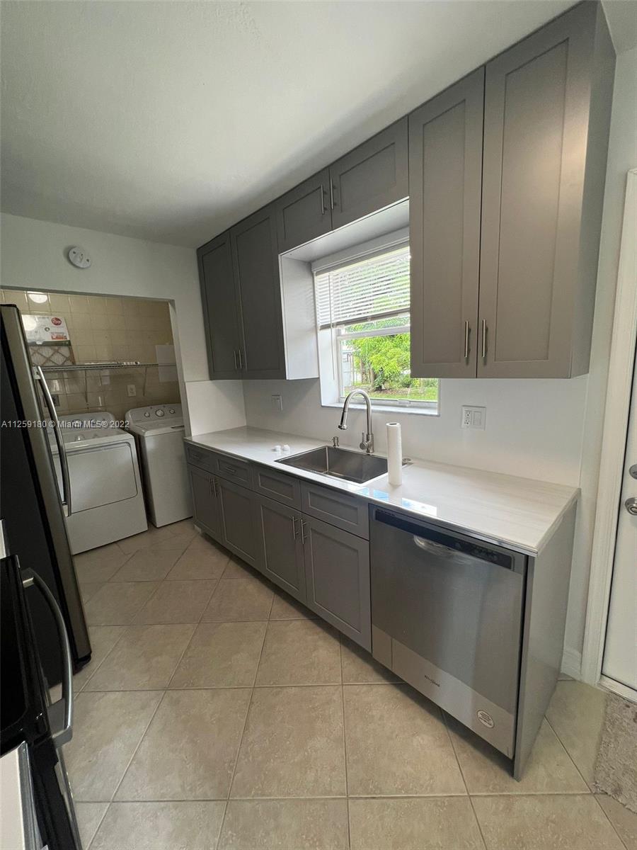 SOUTHGATE SECOND ADD - Residential Lease