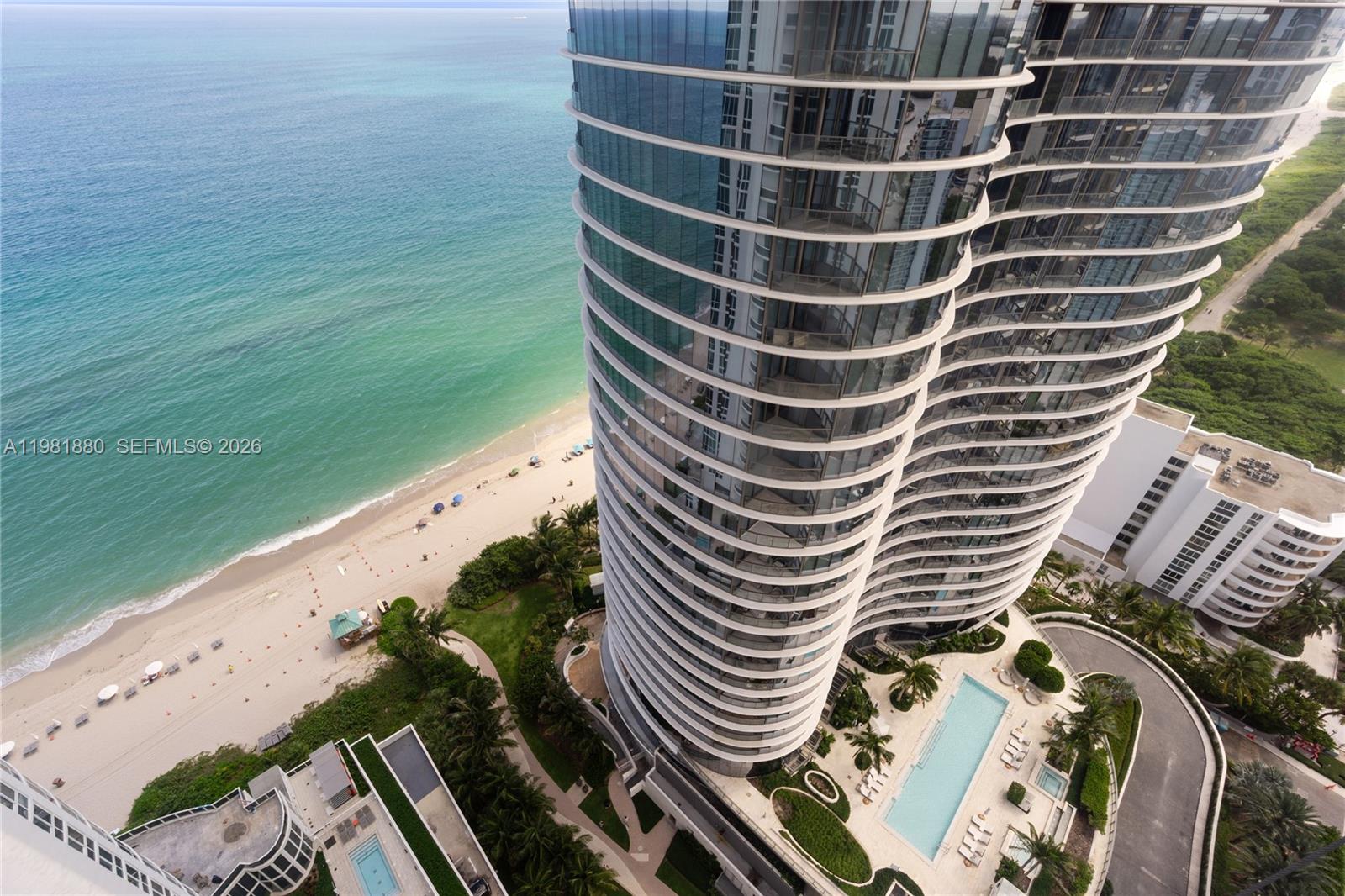 TDR TOWER III CONDO - Residential