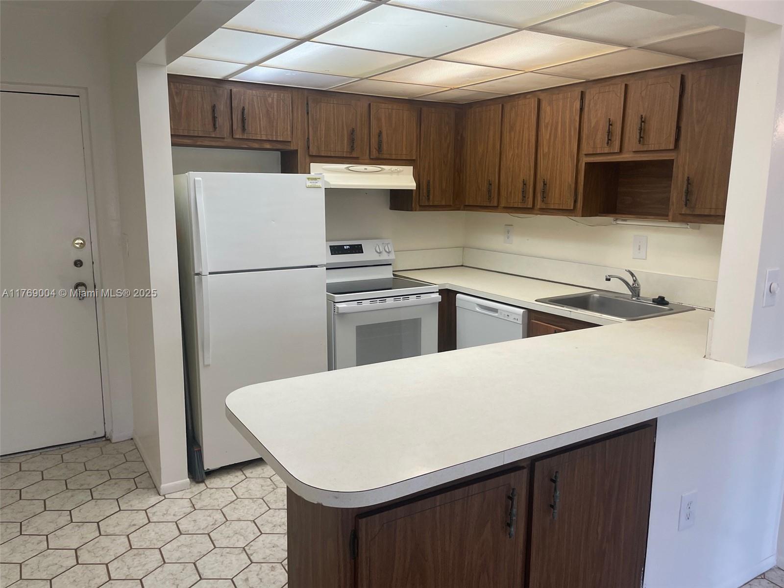 OMEGA CONDO NO 4 - Residential Lease