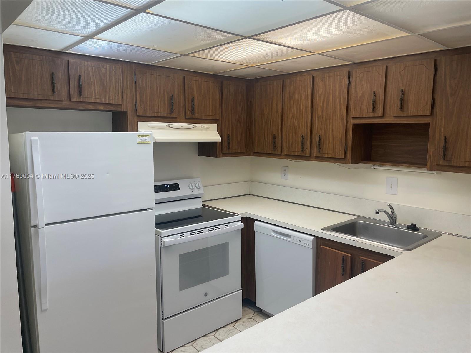 OMEGA CONDO NO 4 - Residential Lease