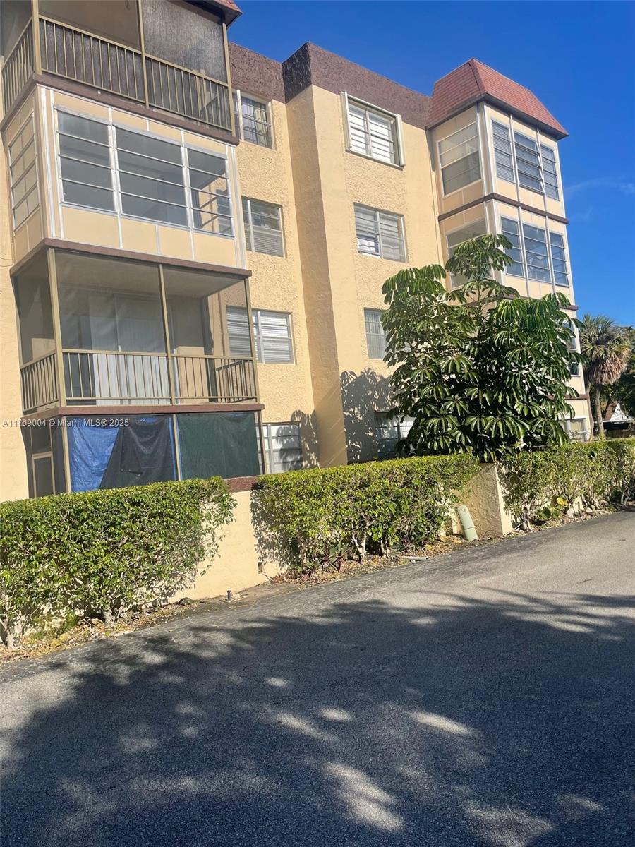 OMEGA CONDO NO 4 - Residential Lease