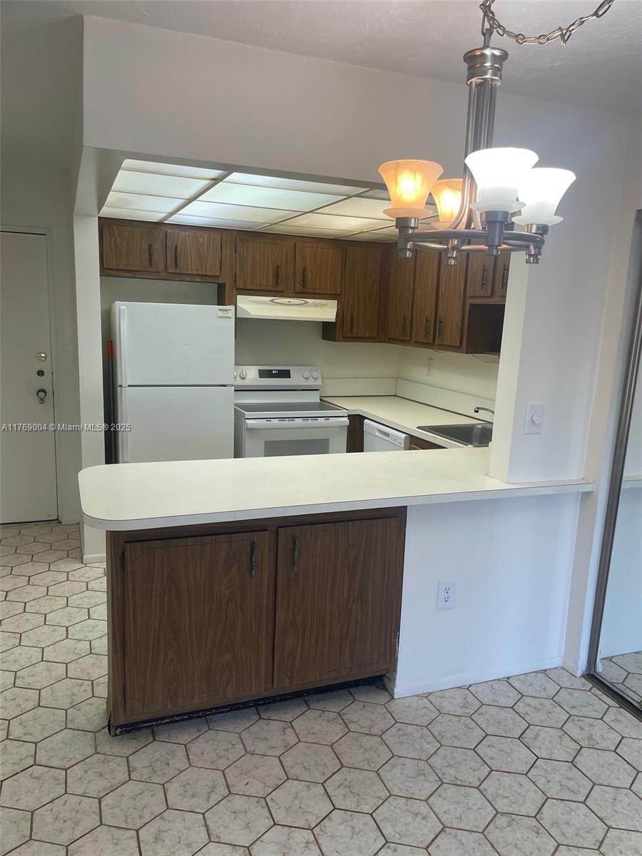 OMEGA CONDO NO 4 - Residential Lease