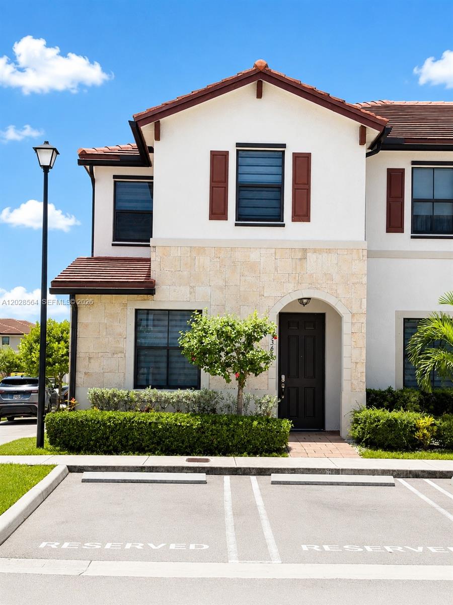 AQUABELLA SECTION TWO - Residential