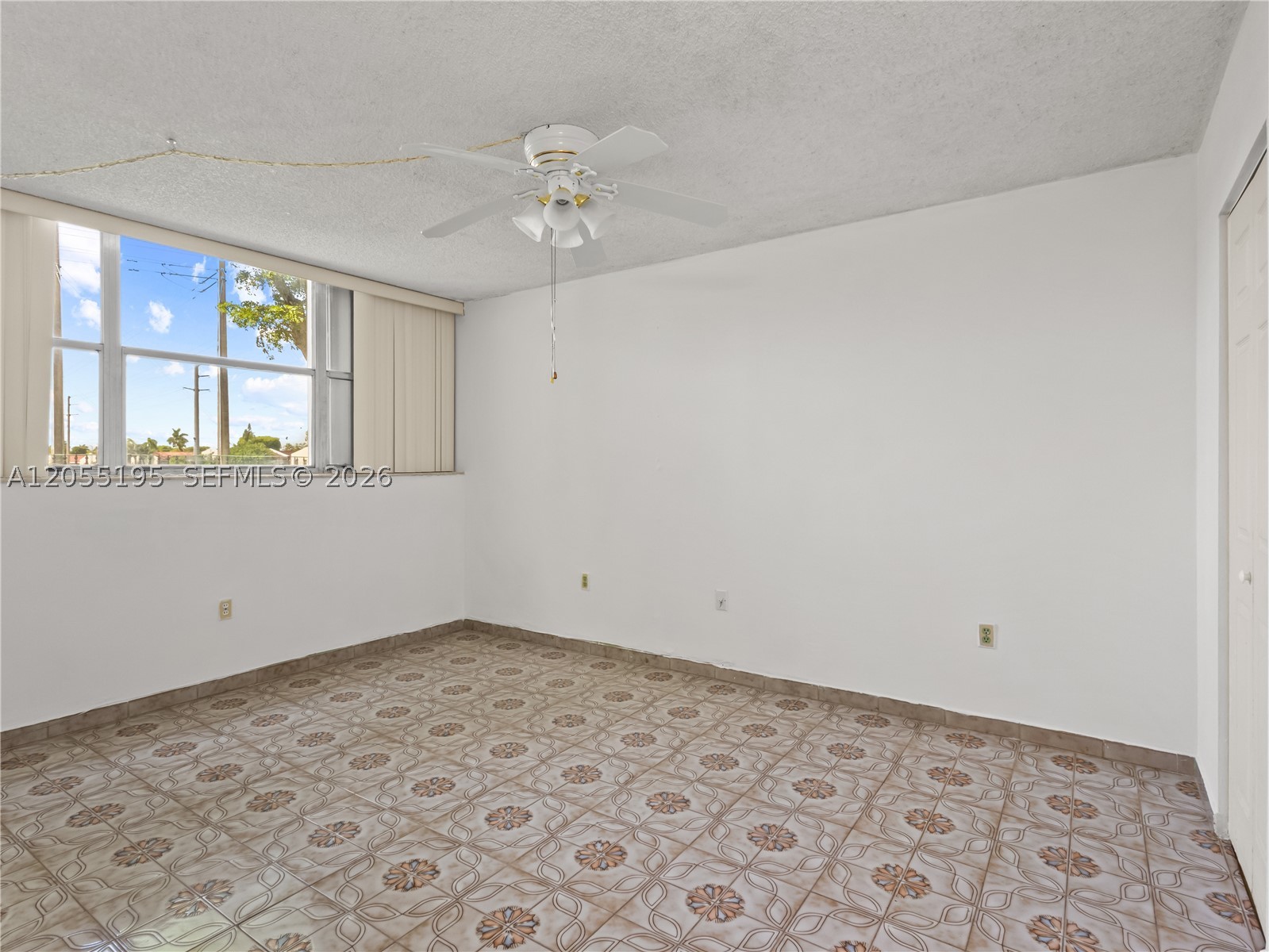 VERSAILLE GARDENS I CONDO - Residential
