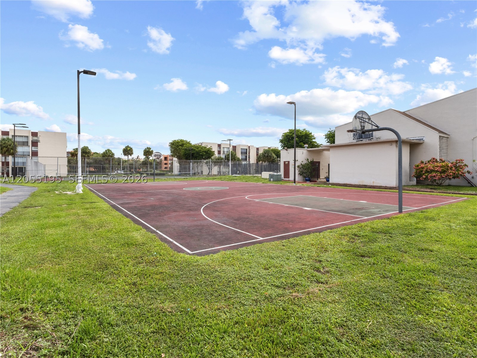 VERSAILLE GARDENS I CONDO - Residential