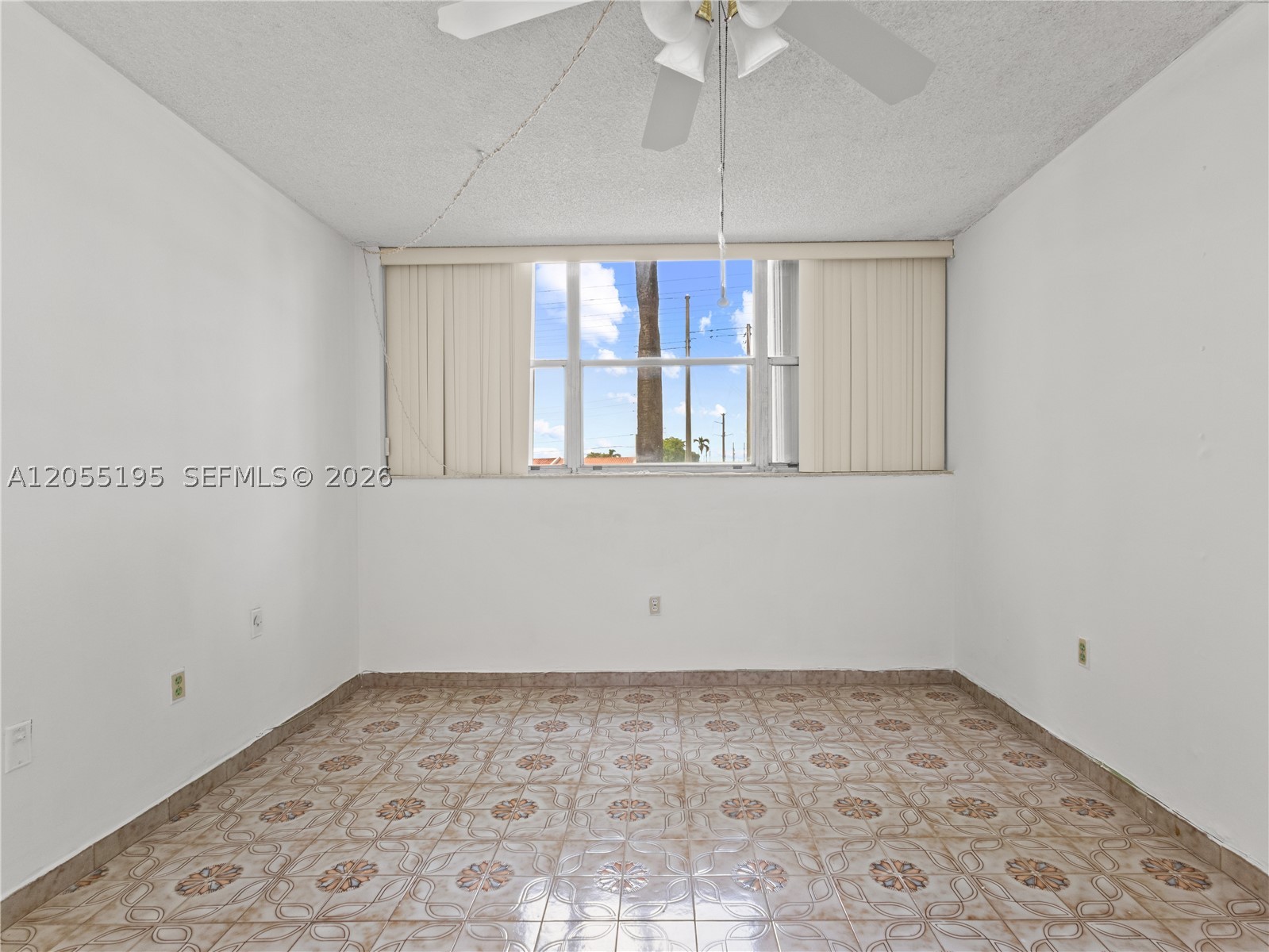 VERSAILLE GARDENS I CONDO - Residential