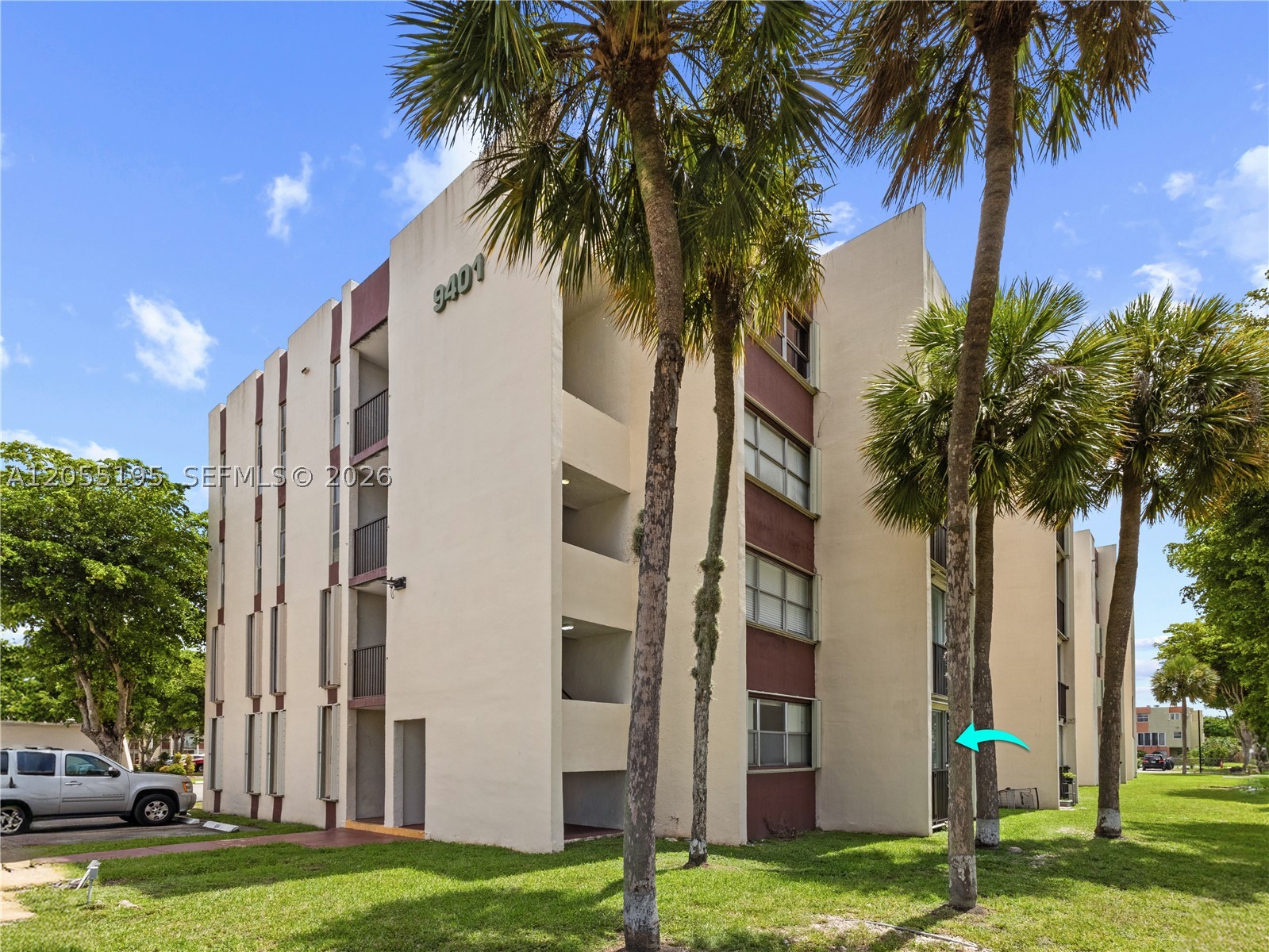 VERSAILLE GARDENS I CONDO - Residential