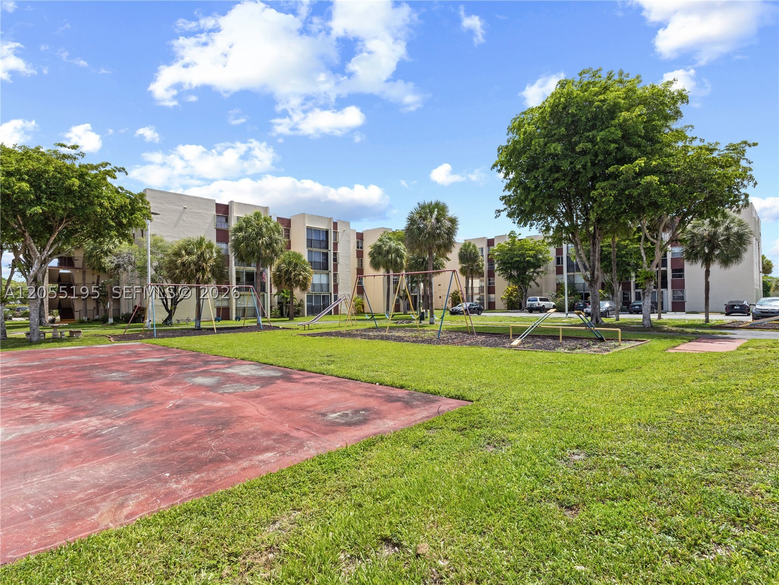 VERSAILLE GARDENS I CONDO - Residential