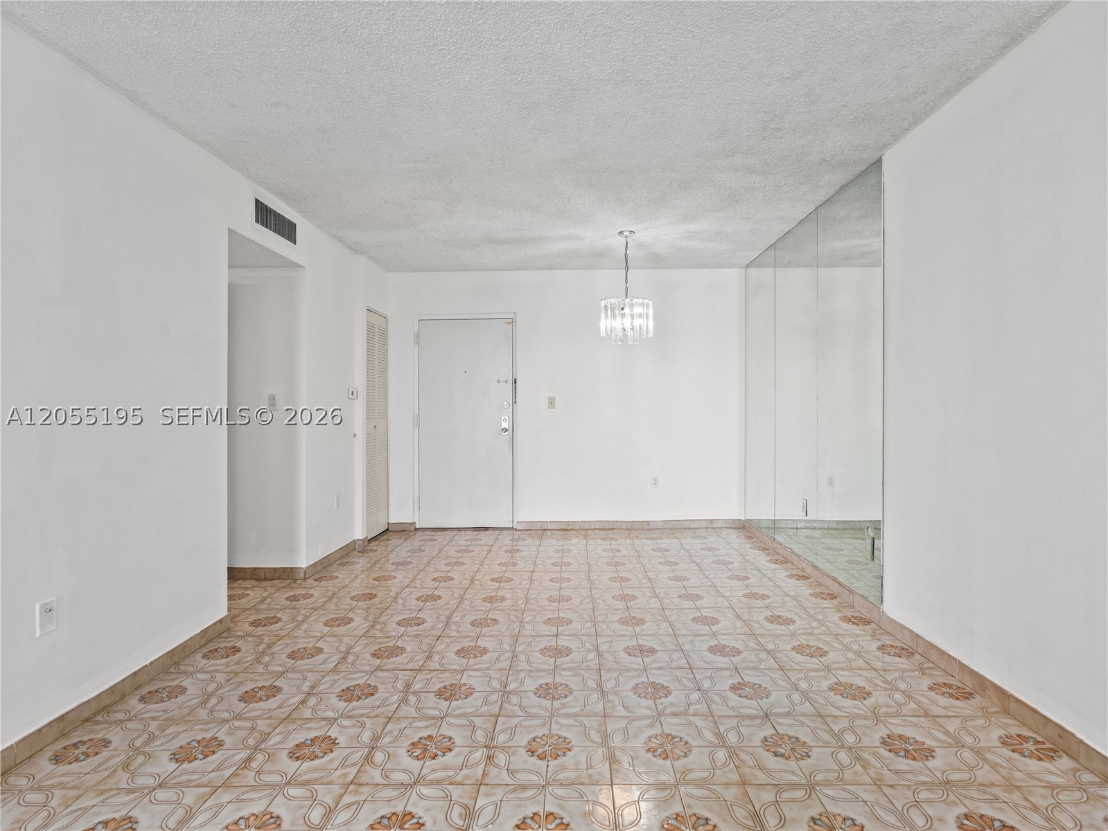 VERSAILLE GARDENS I CONDO - Residential