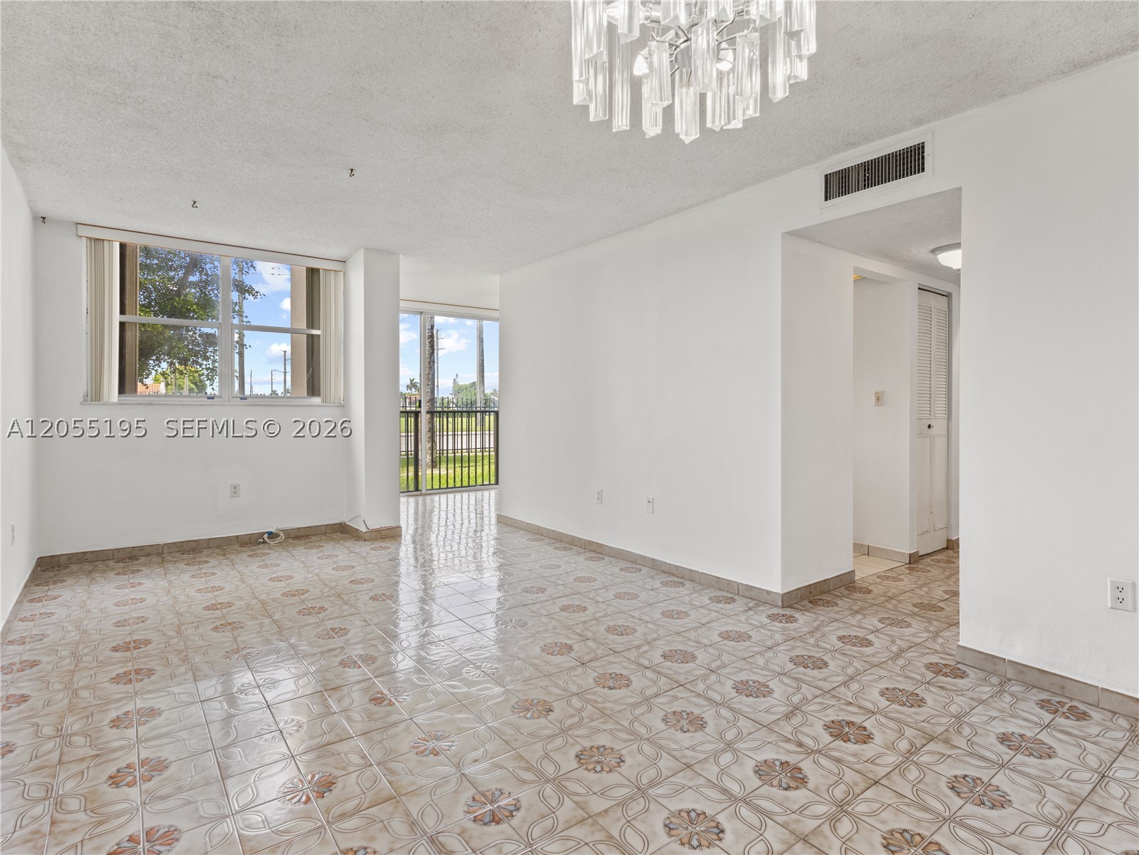 VERSAILLE GARDENS I CONDO - Residential