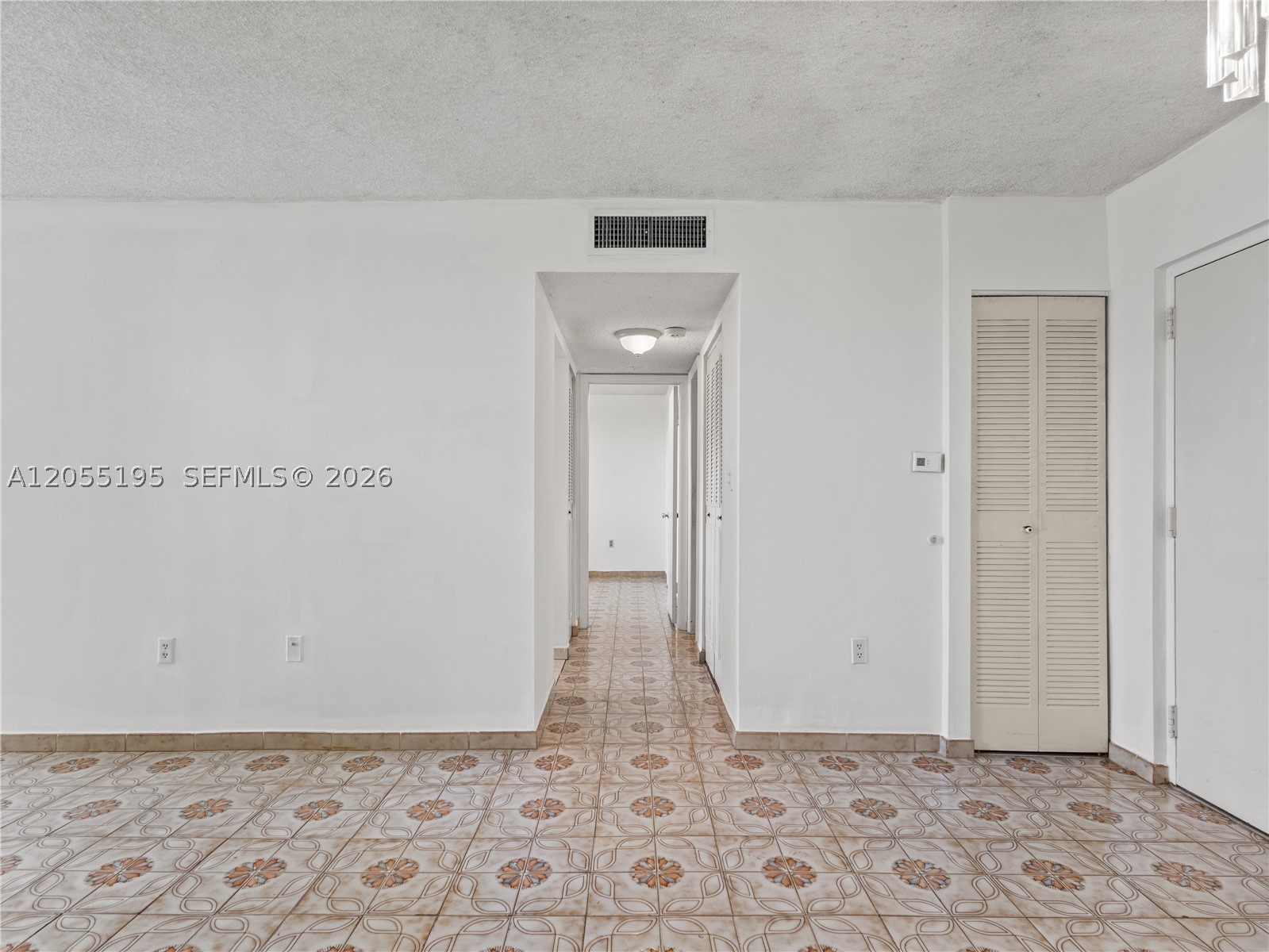 VERSAILLE GARDENS I CONDO - Residential