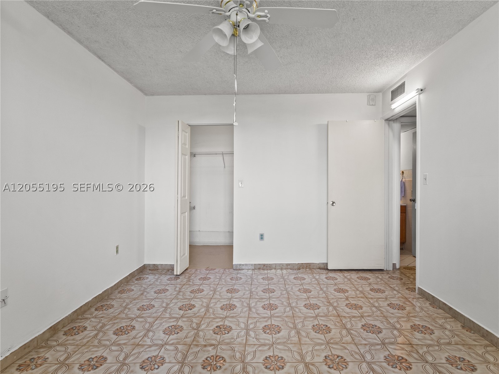 VERSAILLE GARDENS I CONDO - Residential