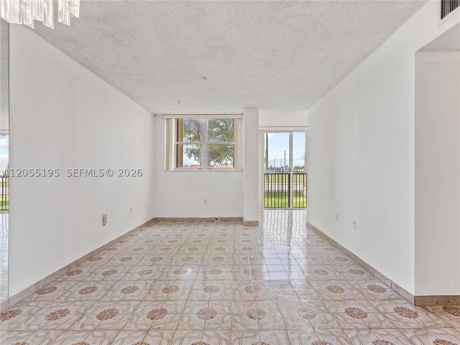 VERSAILLE GARDENS I CONDO - Residential
