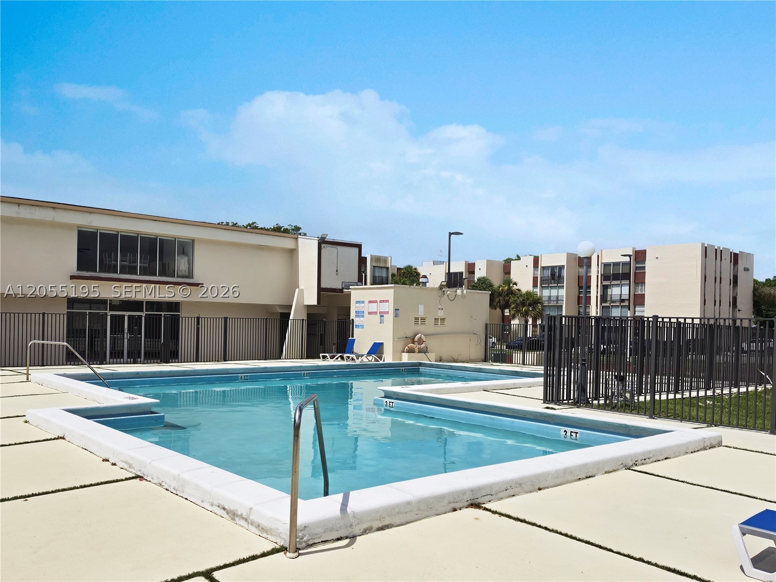 VERSAILLE GARDENS I CONDO - Residential