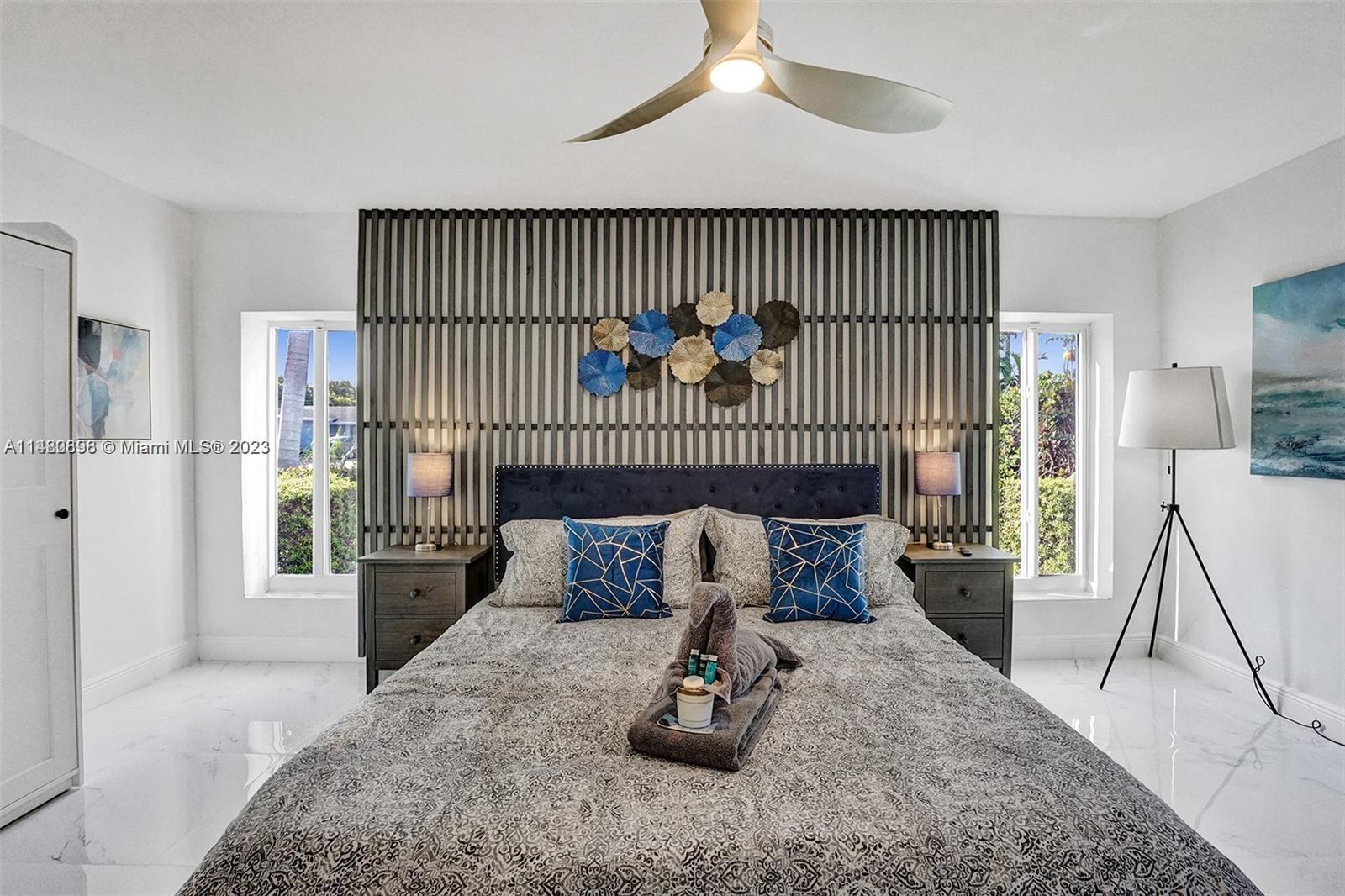 COUNTRY CLUB HOMES - Residential